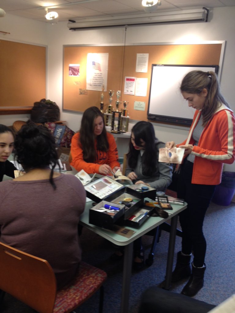 EllisLatin's tweet photo. Students in Advanced Latin Seminar create masks for a video production of The Menaechmi #ellisgirl https://t.co/gg8tqoodgG