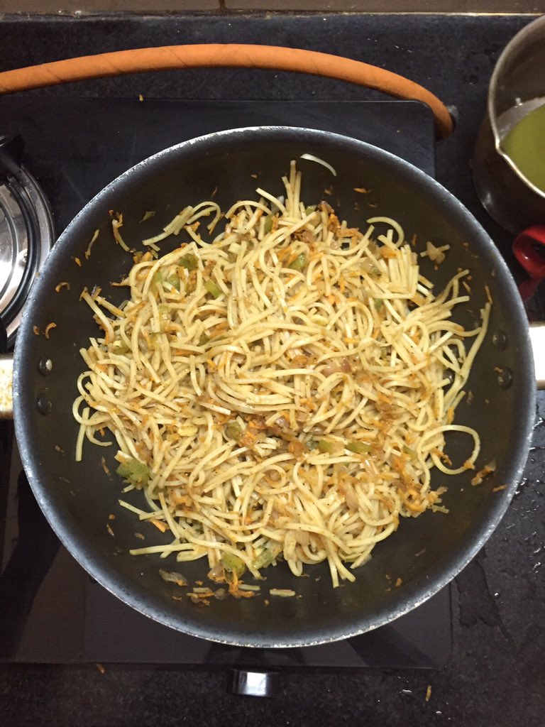 the_fraud_mallu's tweet image. #CookingExperiments are fun - my fav dish! #LurpakArabia @LurpakArabia