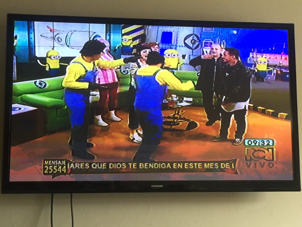Brandonrojas95's tweet photo. @JBALVIN  en @MBDRCN  #LaFamilia https://t.co/YnVPJnPkPx