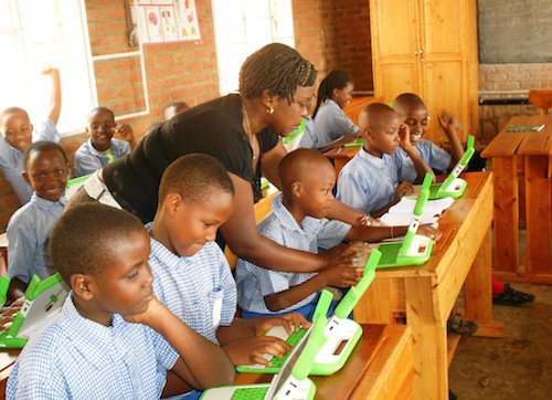 eLearngraphic's tweet image. 3 Key Challenges Of Implementing eLearning In Africa dlvr.it/CbnK6K #eLearningMarket #eLearningChallenges