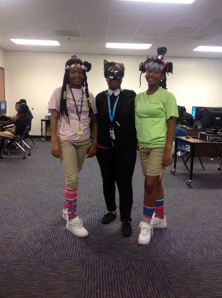 Happy Halloween!
"We are drug free from head to toe!" #ournest1516 <a href="/LinningMs/">Ms. Linning</a> <a href="/NWMSNighthawks/">NWMS Nighthawks</a> @tm_NMS <a href="/Powell_Read/">Ms.Powell</a>