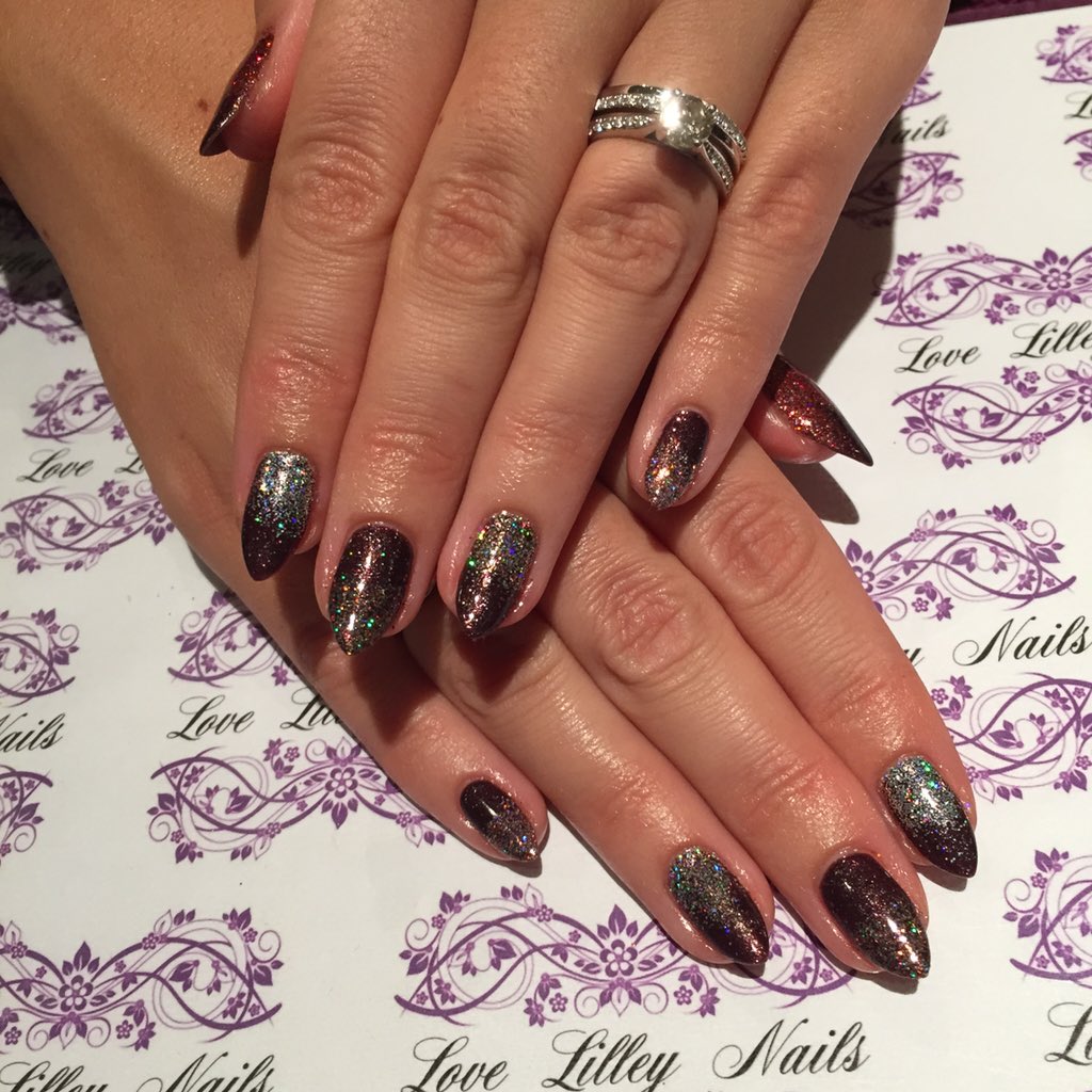 lilley_lisa's tweet photo. @ScratchMagazine @PROHairBeauty @pro_beauty @Gelish @NailHarmonyUk #showscratch #prohairbeauty @magpie_beauty #nails https://t.co/x1ioCPMyTh