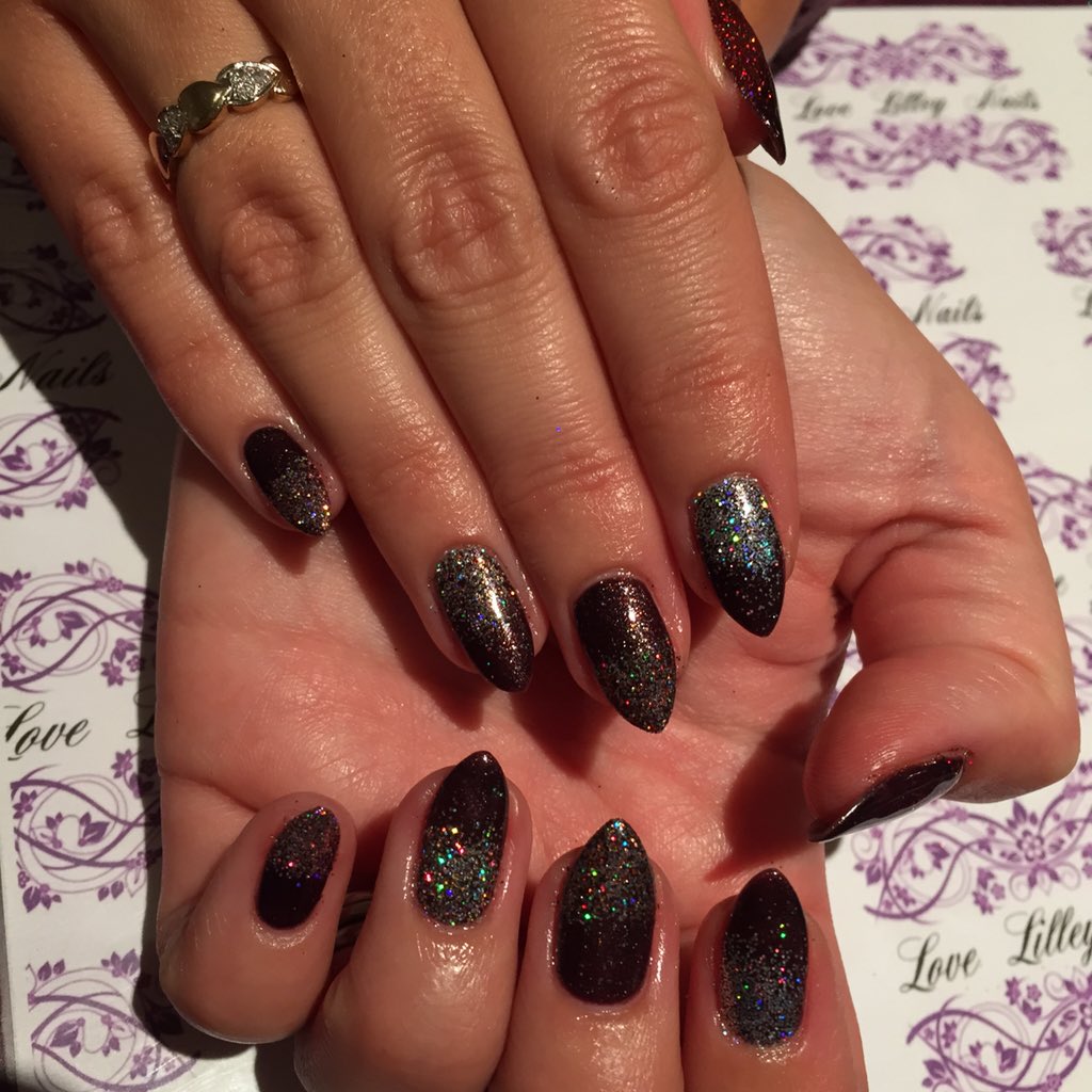 lilley_lisa's tweet photo. @ScratchMagazine @PROHairBeauty @pro_beauty @Gelish @NailHarmonyUk #showscratch #prohairbeauty @magpie_beauty #nails https://t.co/x1ioCPMyTh