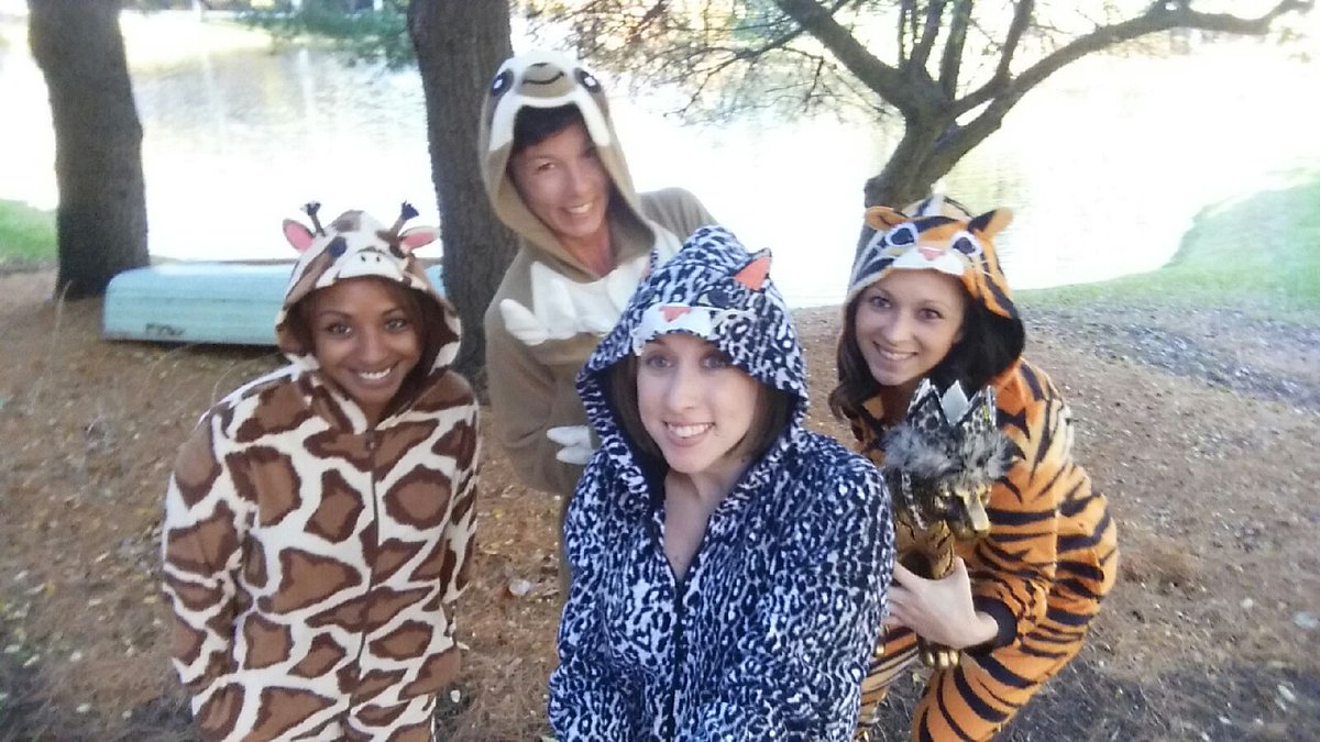 APS_Parsippany's tweet photo. #HappyHalloween from @APS_Parsippany in NJ!!  It's always a zoo in here! #myjobsmorefun @ajilon @MarioniVP @MDJoeyB https://t.co/WjQKuOmXbj