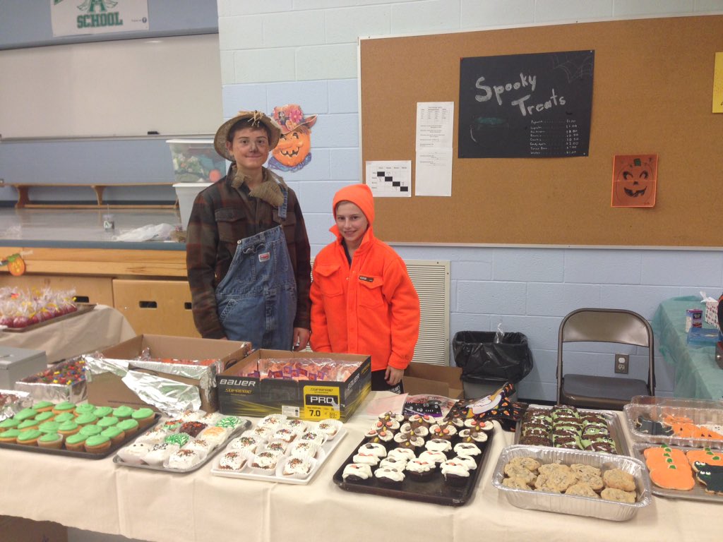 kfilane's tweet photo. 10th Annual Fall Fest at HAS - run and organized by students #hasrocks #sncdsb https://t.co/1q9Z39gsVn
