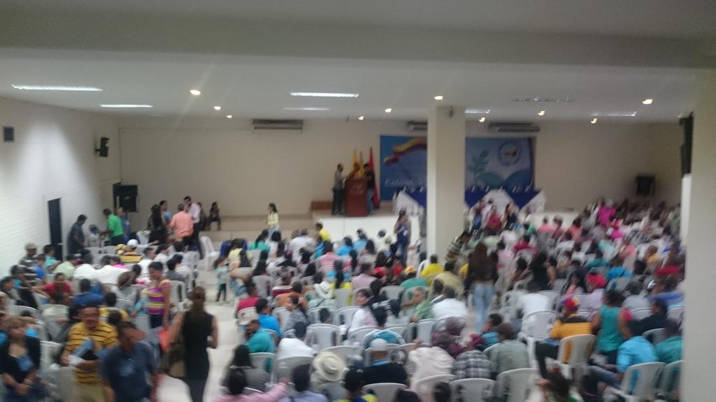 reneayalab's tweet photo. Conmovedora instalación del preencuentro binacional por la paz #Hoy en Cúcuta, somos pueblos hermanados por siempre! https://t.co/7Zvj3r13IO
