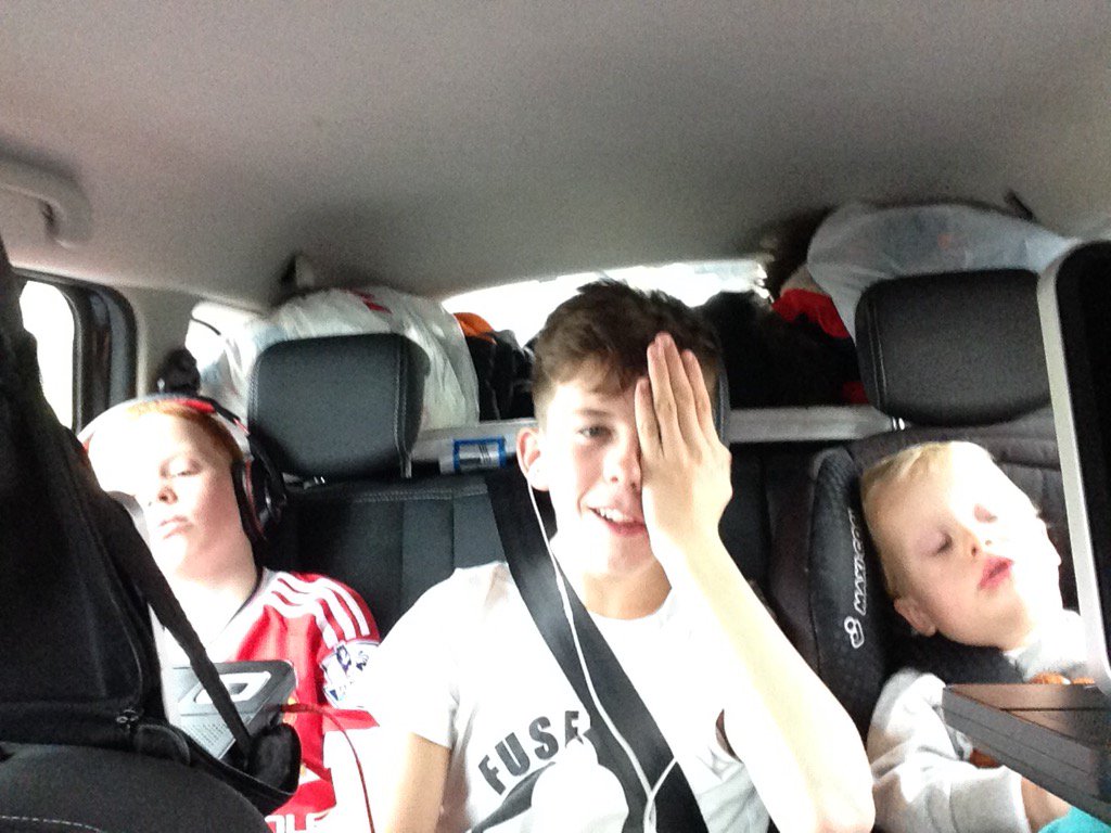 AndreaEdmondso1's tweet photo. Boom love motorway travelling, one asleep, one pirate and one watching Miranda #m6 #halftermjoy https://t.co/HmAoI6ticM