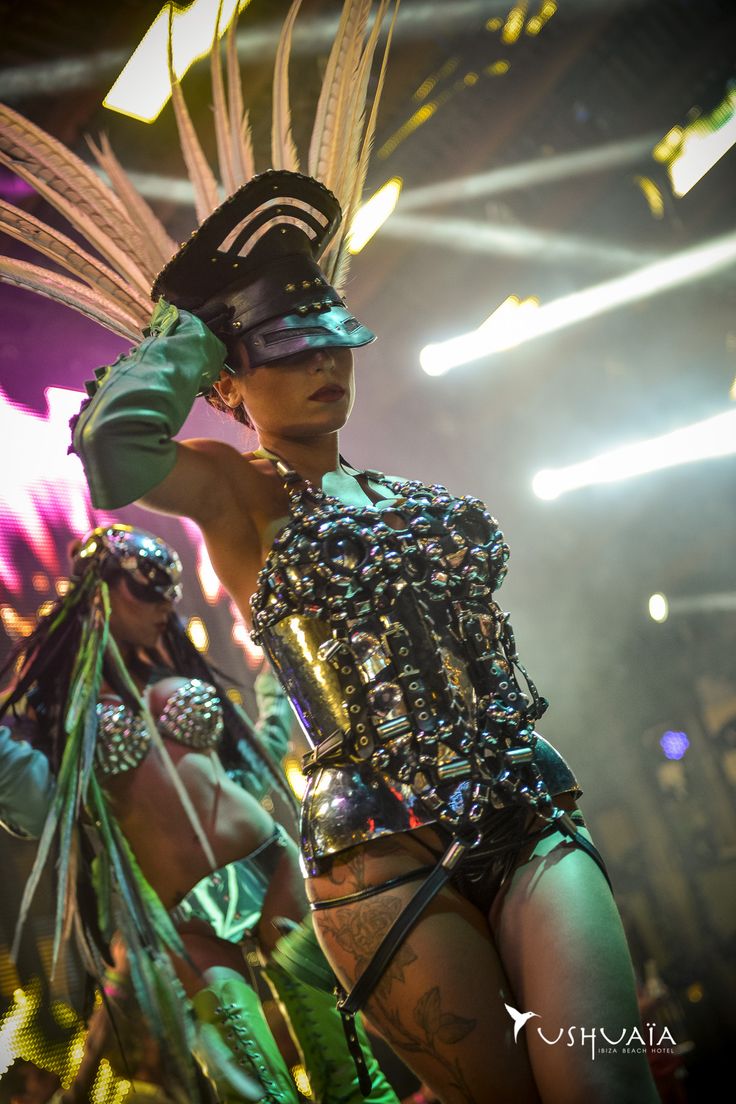 ILXInmobiliaria's tweet photo. Ya tienes tu disfraz para mañana por la noche? #halloween #party pic by @ushuaiaibiza https://t.co/40u4BXD64u