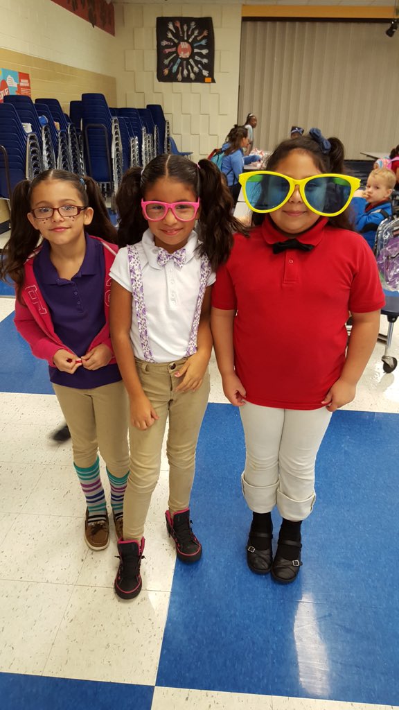 CobbElem's tweet photo. Red Ribbon Week, "Too smart to start" dress like a nerd.  Viola Cobb Elementary, proud to be drug free. https://t.co/WDea8GneSR