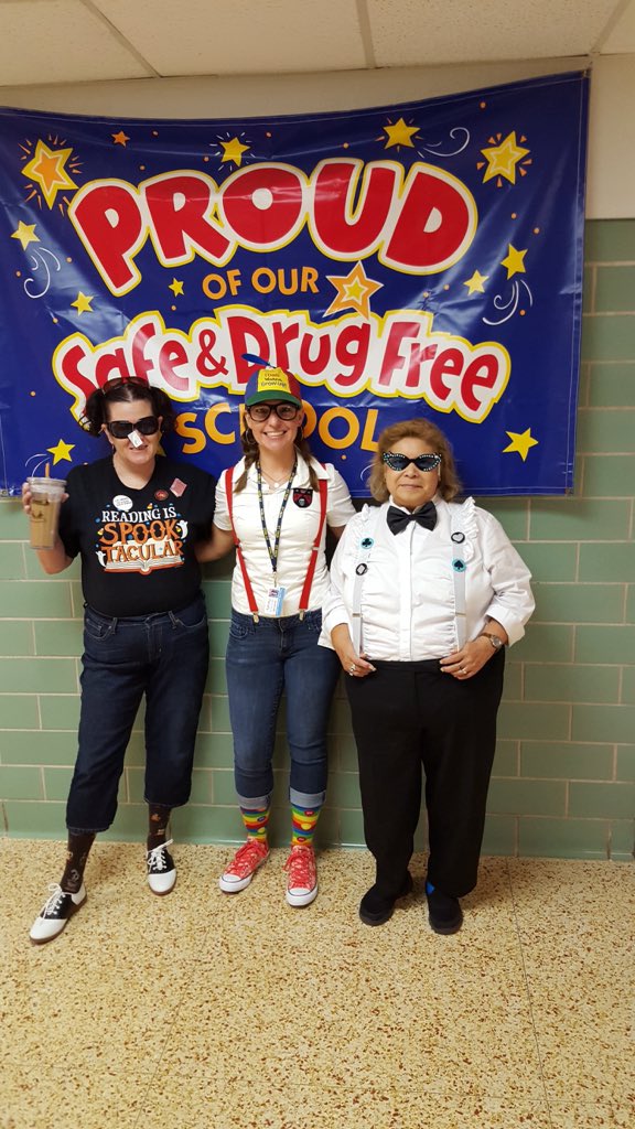 CobbElem's tweet photo. Red Ribbon Week, "Too smart to start" dress like a nerd.  Viola Cobb Elementary, proud to be drug free. https://t.co/WDea8GneSR