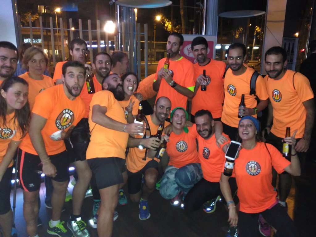 BeerRunners_es's tweet photo. Los #BeerRunners de #Barcelona son muy muy grandes!!! :-) https://t.co/ZXo8wa4vK5