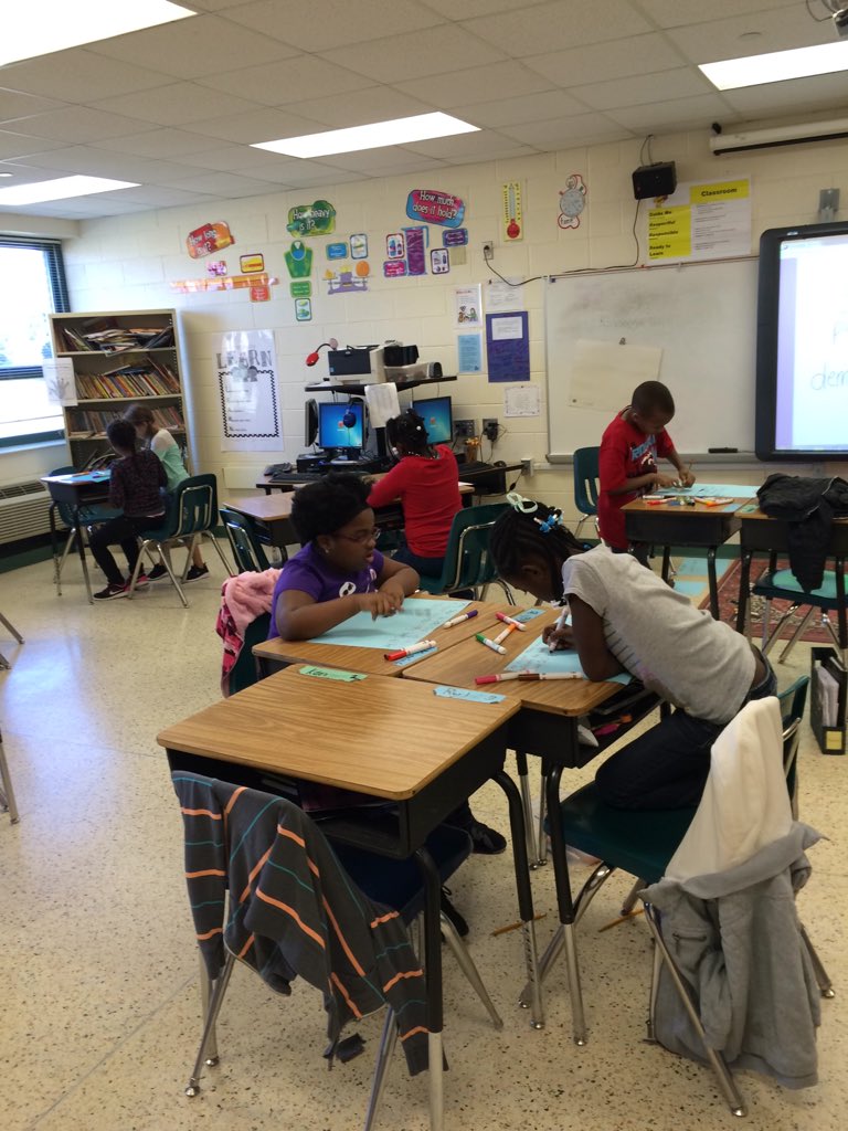 JdeppsJessica's tweet photo. 3rd graders creating Halloween word problems #@LynnhavenES #@sadegraham https://t.co/gmRsArjNrP