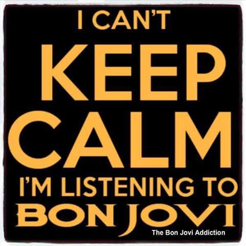 tatemijes's tweet photo. With these two hands from #RunawayToTexas  😍 10/25/2015 @runawaytours @BonJovi #BonJovi https://t.co/vZ1v6mn2WQ