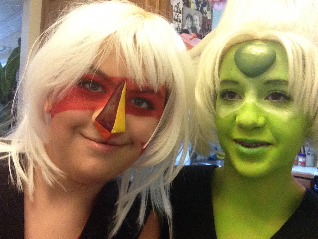 JPopfizz's tweet photo. Me and my sister headed to Youmacon 2015! #youmacon2015 https://t.co/hUjQsHViNy