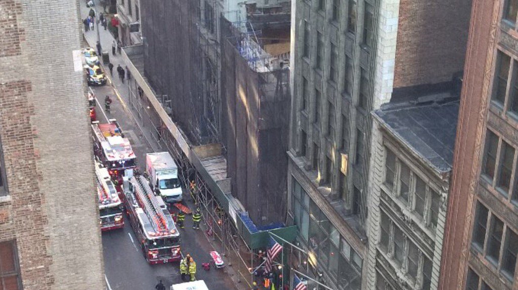 NYCinvestigates's tweet image. One worker killed after partial building collapse at midtown construction site. @Hennesseyedit @ABC7NY