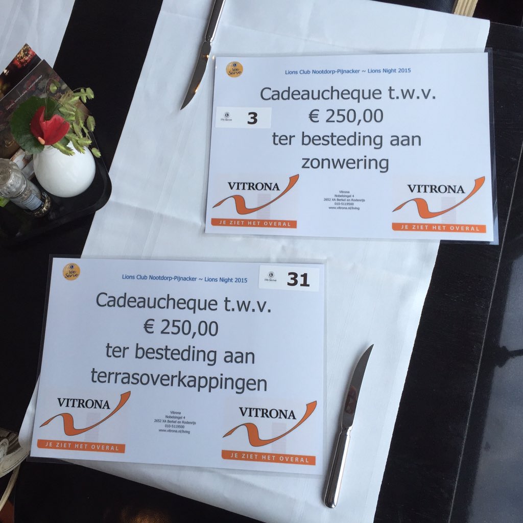 KernwaardeGroen's tweet photo. De Lions Night 2015 in Van der Valk met mooie prijzen van @Vitrona  https://t.co/oF8CBp0Gzr via @LionsNoPi https://t.co/4NjLqWhEs0
