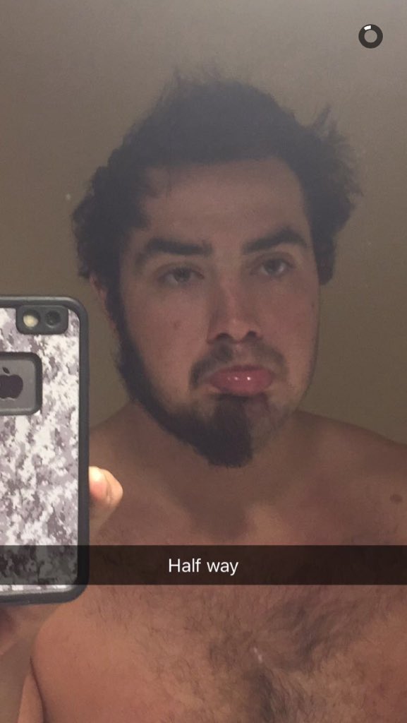 AllstarSpats's tweet photo. Yea, new beard style. Camo phone case. Fuck I'm still drunk #Tudor https://t.co/FGUfxQLVfE