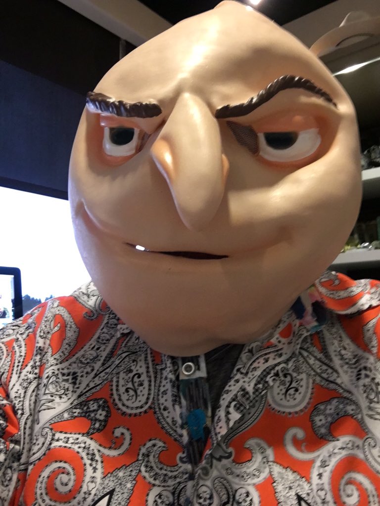 WBrettWilson's tweet image. This is going to be an interesting day in my office - as the @Minions arrive 😎 @DespicableMe 

#HalloweenHell