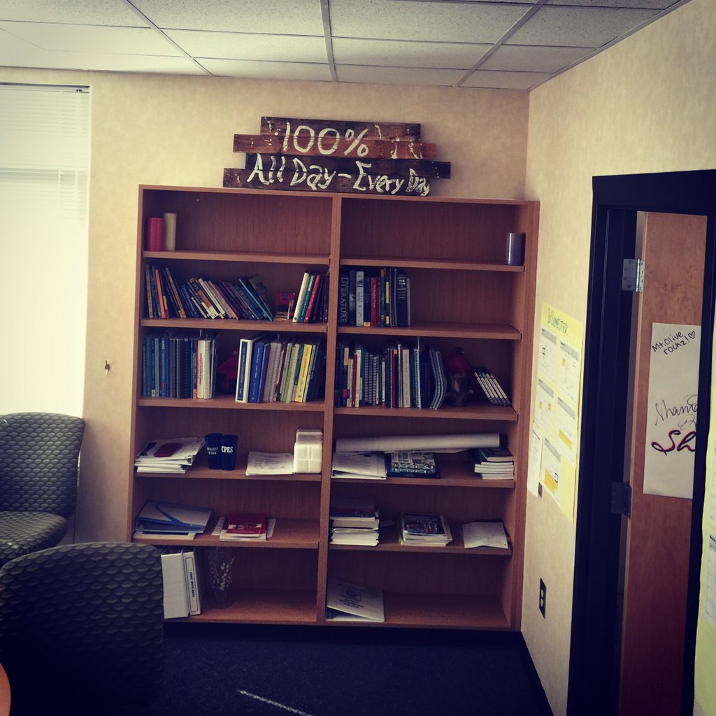 LoveBeyondWalls's tweet photo. #dignityart made its way into a local Elementary School @NewCollegePk_ES | #lovebeyondwalls https://t.co/oZWtjJhH6U