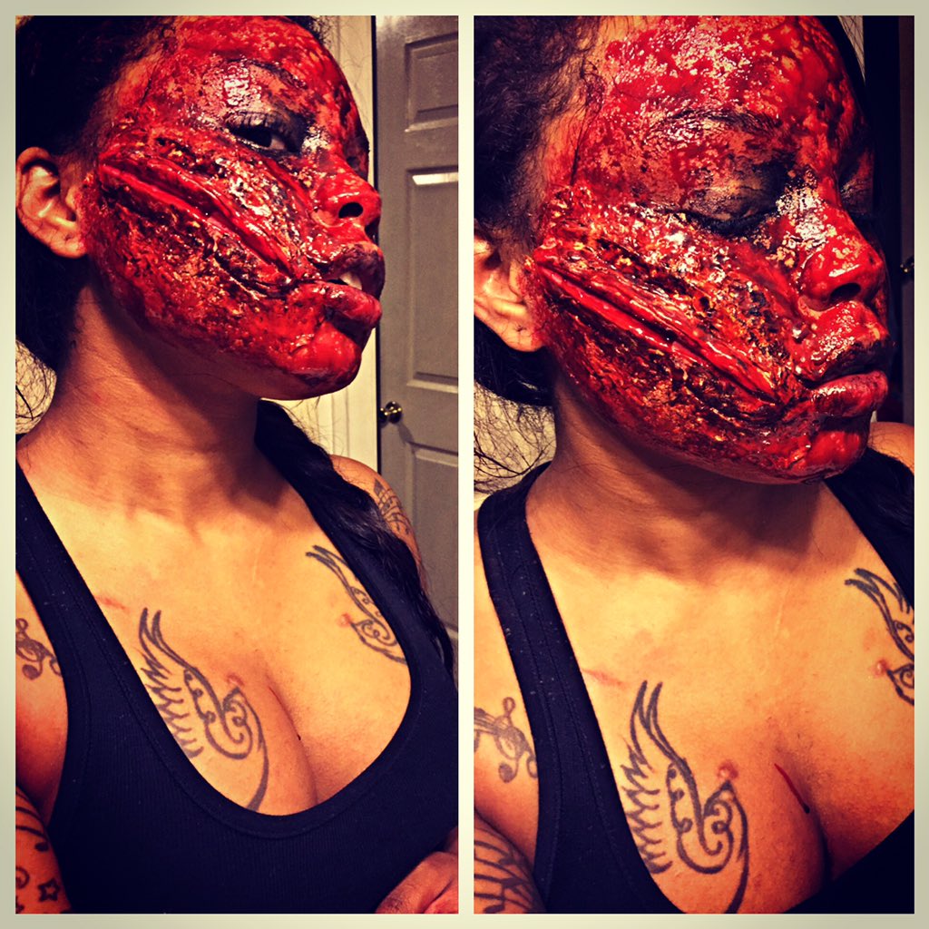 wxyZee's tweet photo. Booking for Halloween makeup today and tomorrow #mermaid #slasherface #lipsewnshut https://t.co/3B0k0ysOAS