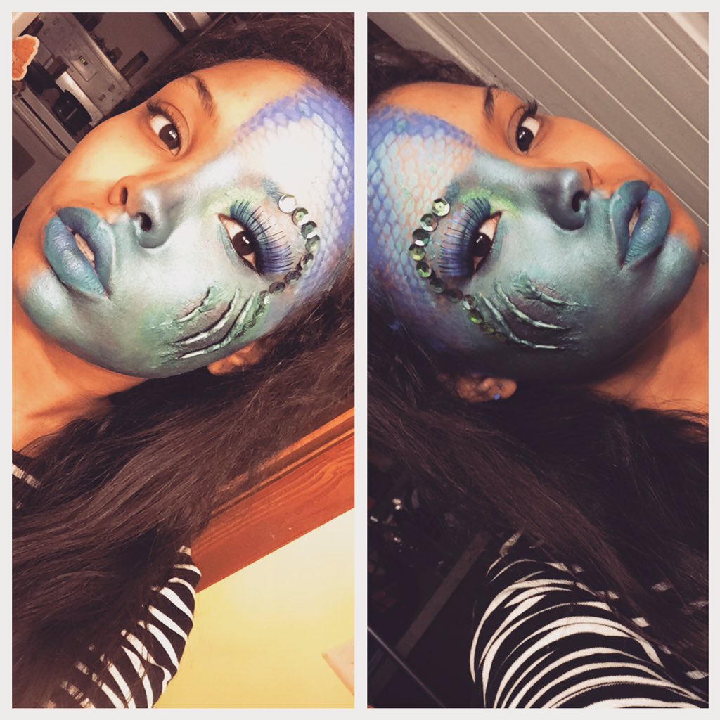 wxyZee's tweet photo. Booking for Halloween makeup today and tomorrow #mermaid #slasherface #lipsewnshut https://t.co/3B0k0ysOAS