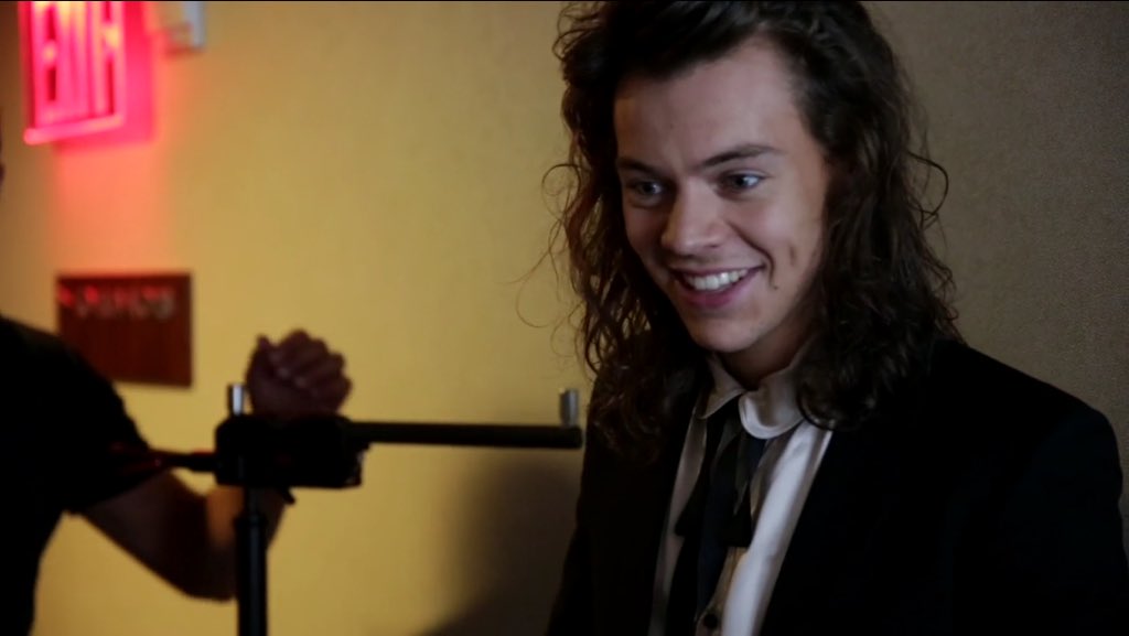 F1Direction16's tweet photo. Harry's smile is so beautiful ππ #2WeeksUntilMadeInTheAM https://t.co/wQTQRcyYCb