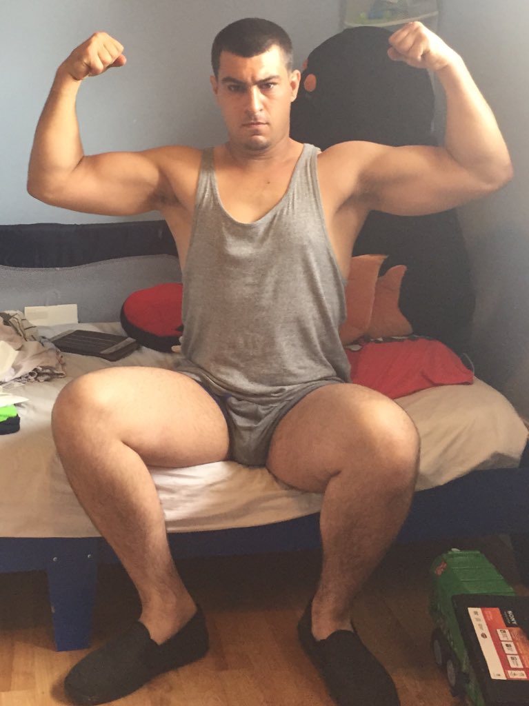 OLI_B_2012's tweet photo. All natty I woke up like this https://t.co/bzsfwstXaX