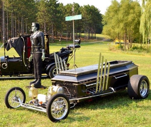 autoinspectors's tweet photo. Gotta say this is one killer ride.
#Halloween #KillerRide #RETWEEET https://t.co/1udHXOT0Pj