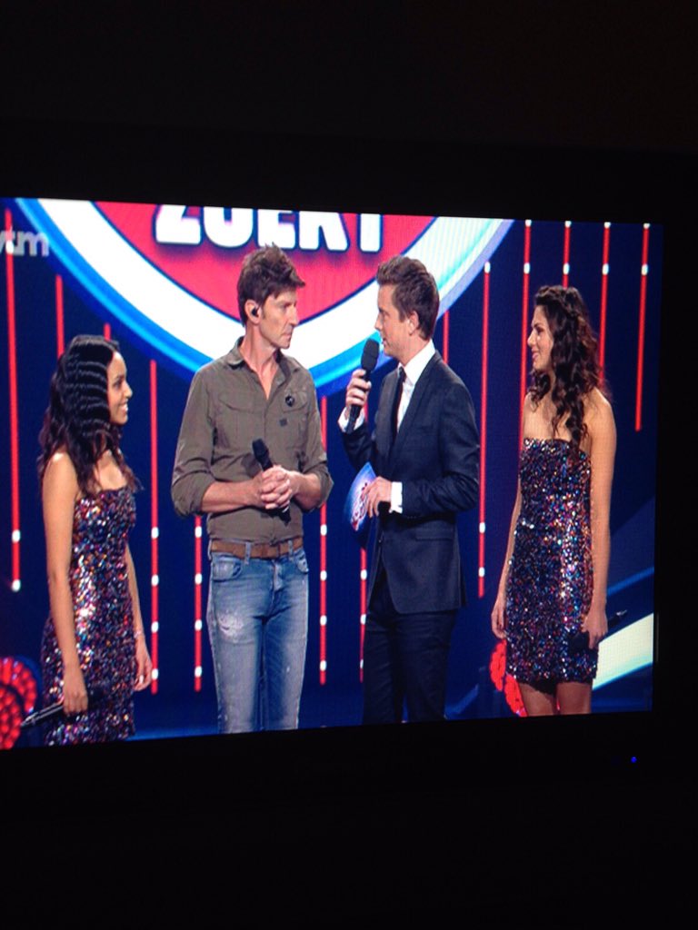 Lisa &amp; Nora wearing #CLOUDSOFFASHION dresses! ☁️❤️ #k3zoektk3 #k3