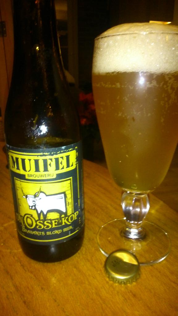 DasDas77's tweet photo. Tijd om een lekker blondje te vatten, en wel van Muifel, d'n Ossekop. #Muifel https://t.co/myv6yW1L2t