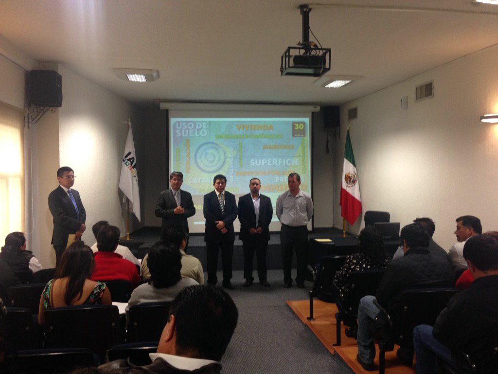 miguecoxca's tweet photo. Dpto. del #SIG del @IMPLANPuebla participa en seminario "Instrumentos para Planeación Urbana" #CEIGEP #INEGI#Puebla https://t.co/K0XKjr3Yp8
