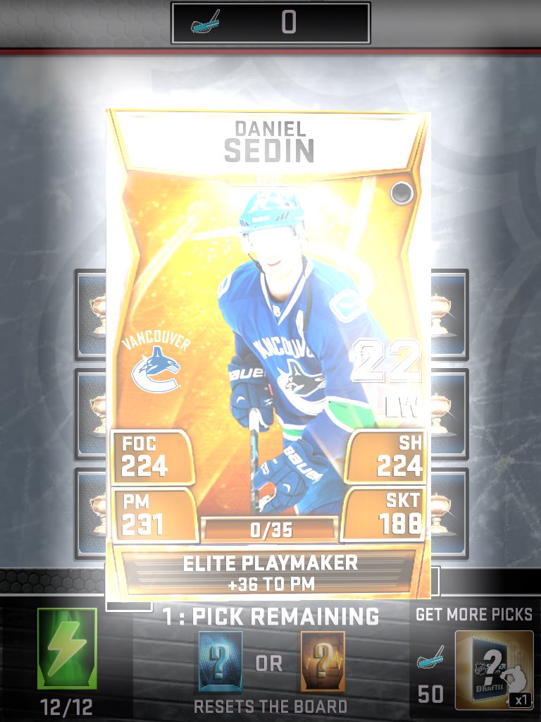 xboxfan1987's tweet photo. @NHLSuperCardRT @NHLSuperCard my epic freebie, and still in the top 5 in RC(#3 so far) https://t.co/S6ICxpLrZO