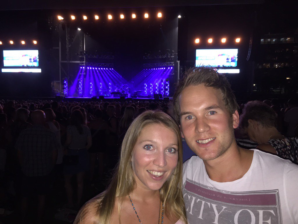 LukeSingerDubai's tweet image. #takethatliveindubai