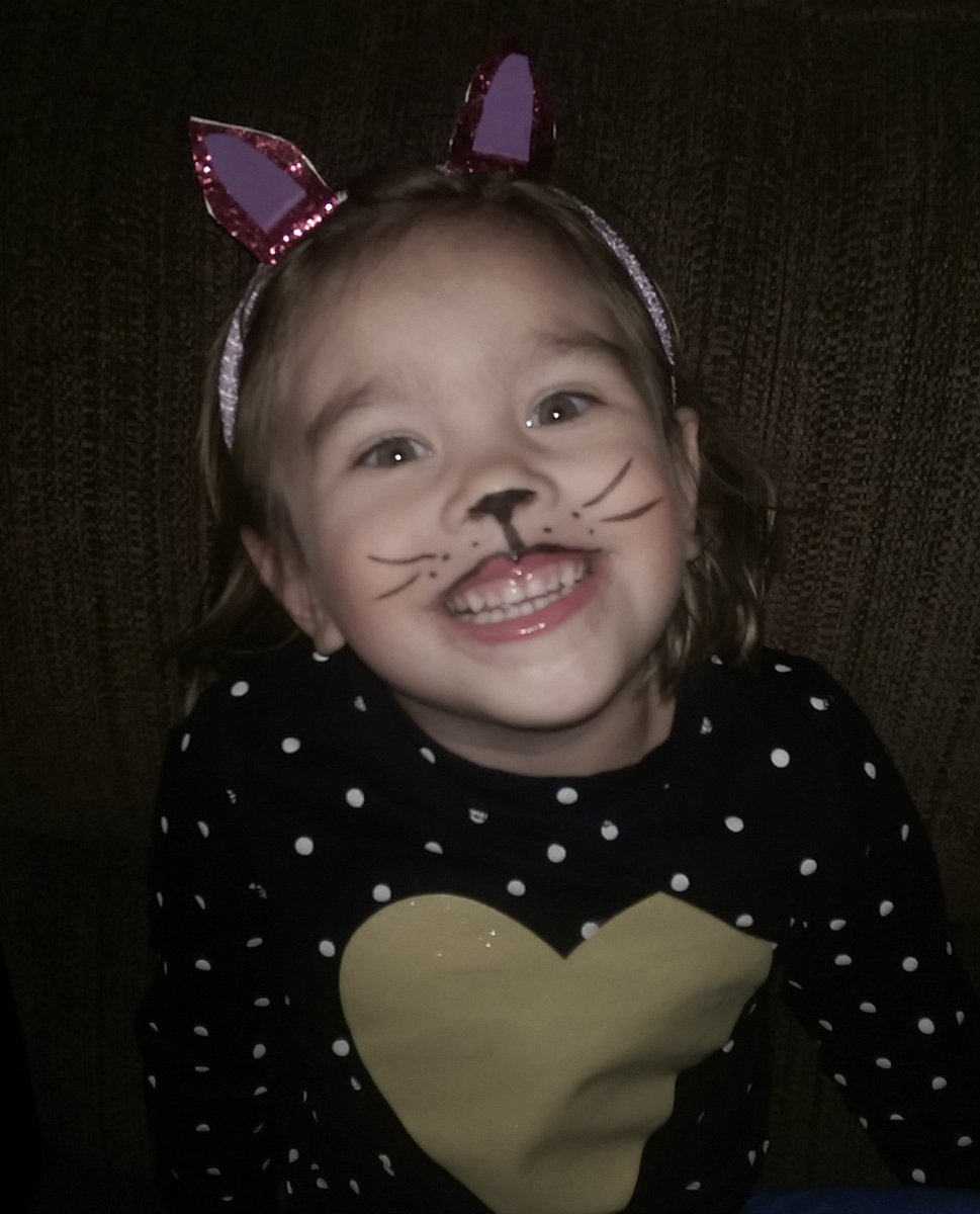 timmy_wit_the_d's tweet photo. @kevinandbean #TwoEyeBalls our daughter Payton in #LasVegas https://t.co/NE6PbtI5ts