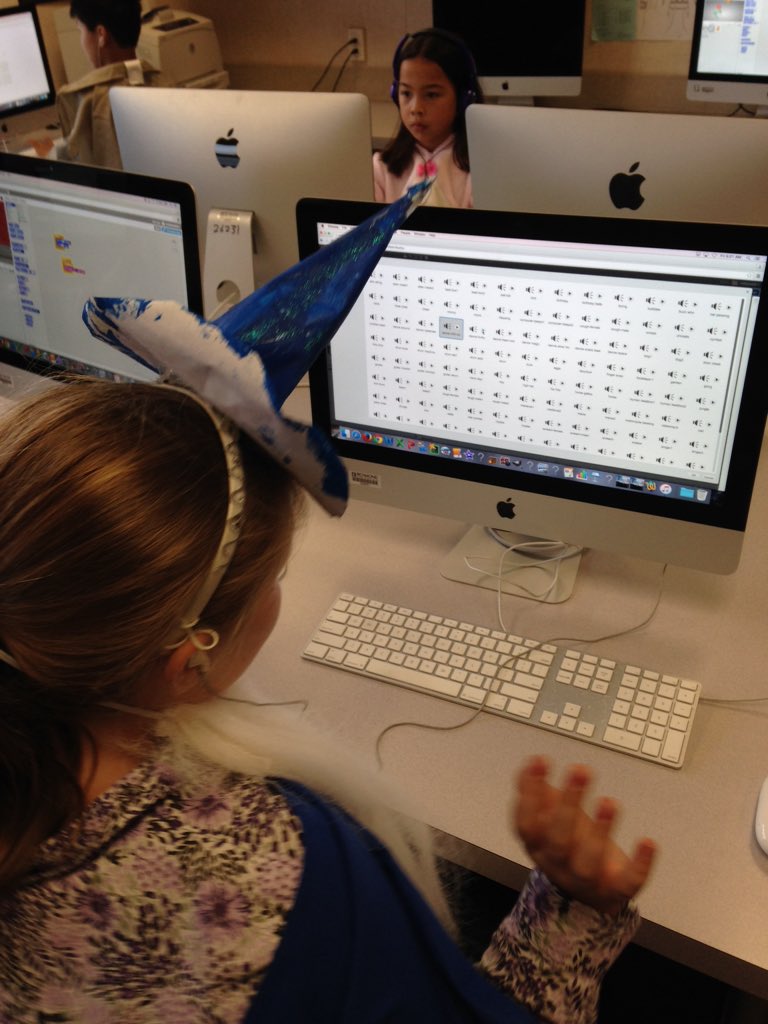 bourne_carrie's tweet photo. Session 5 "Scratching" in our Halloween costumes with @marshmallowcode @hommalibrary #sd38tech #sd38 https://t.co/qXya9hNVL7
