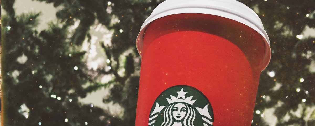 StarbucksCanada's tweet photo. It's a good day when an old friend returns. #RedCups https://t.co/kGOhl9Z30B