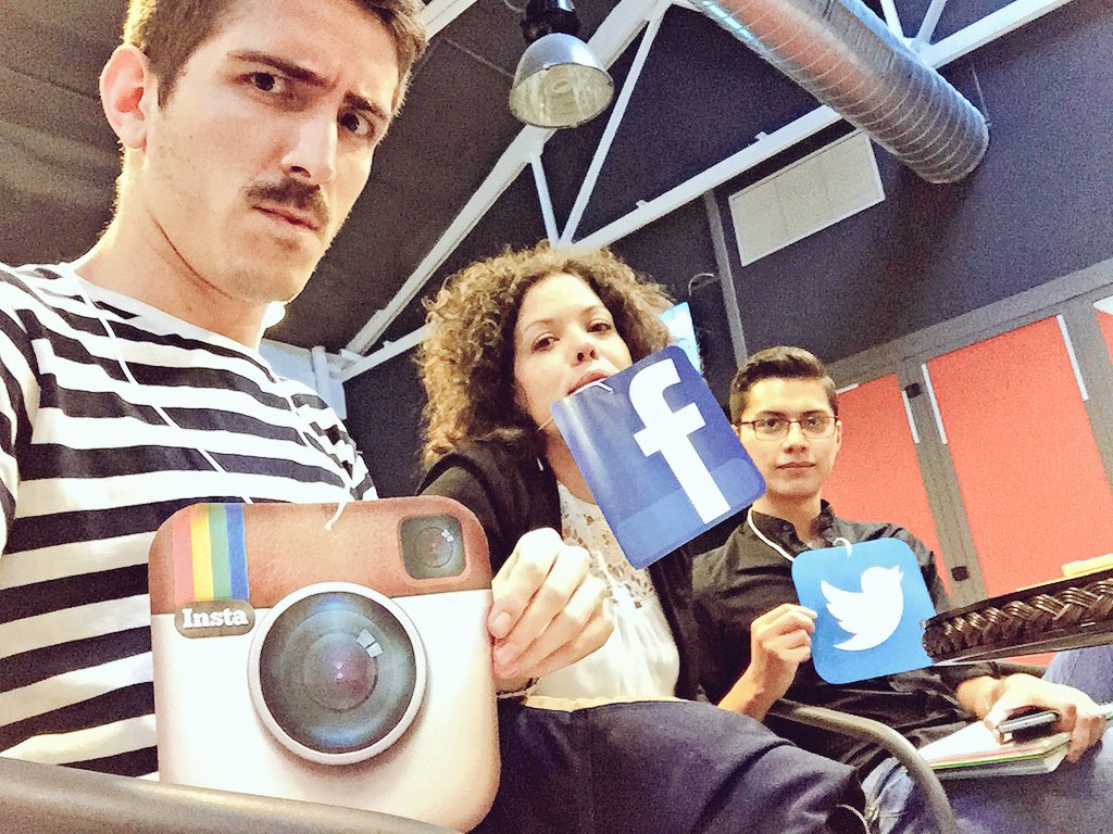 DannRomero's tweet photo. @SocialMeCamp Las redes sociales siempre estamos en funcionamiento... 😏 @telepizza_es @PatriDelMu @DIA_Esp https://t.co/0FDWPv4EPx