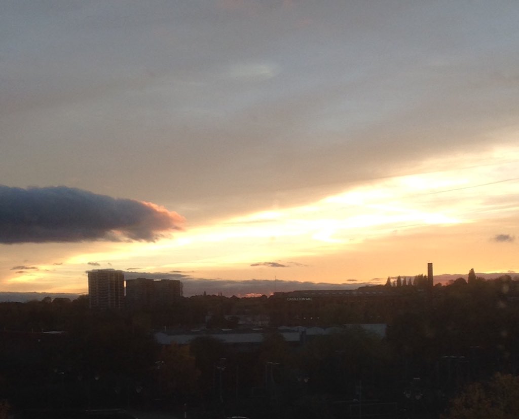 FRAU_DJS's tweet photo. Looking fabulous Leeds! See you all tonight at @shopkeepers #fraudjs https://t.co/QwD6q8qy2S