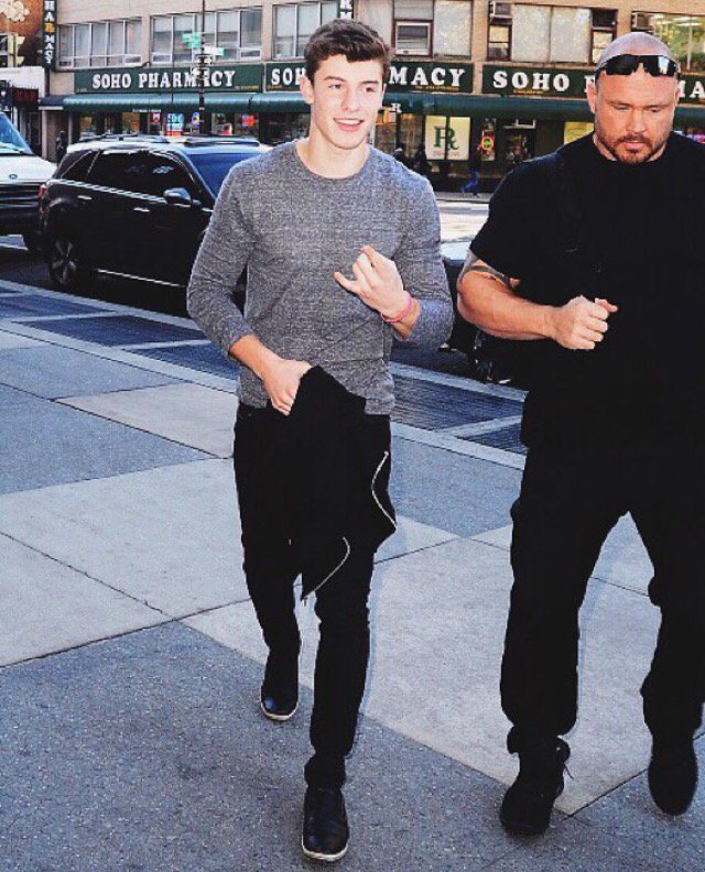 MendesLatest's tweet photo. Shawn seen in LA yesterday https://t.co/xiMtoroiYG