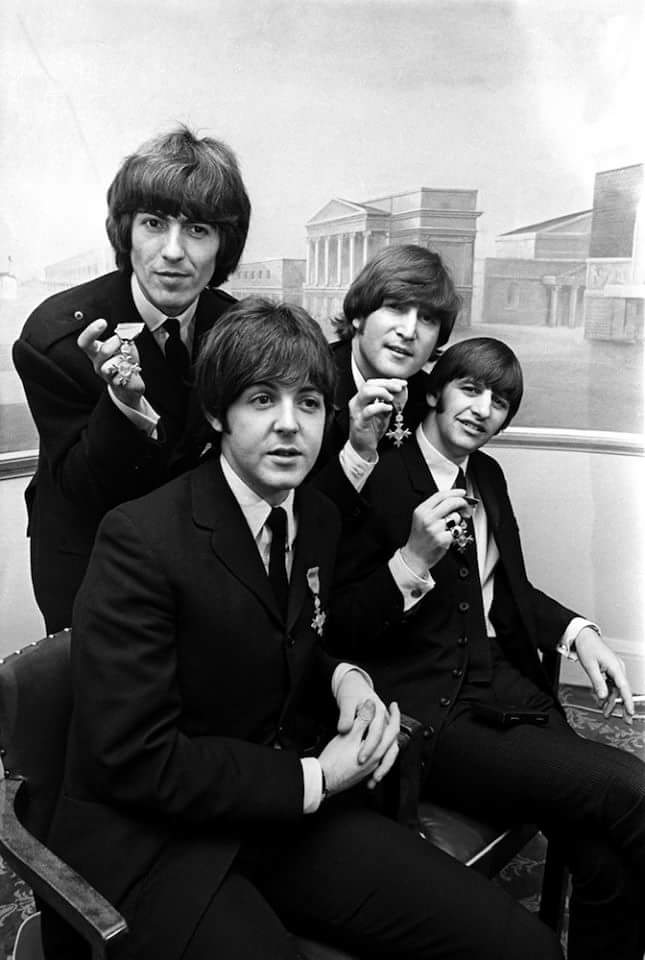 MalBorracho's tweet photo. THE BEATLES https://t.co/qcMLRFqVzt