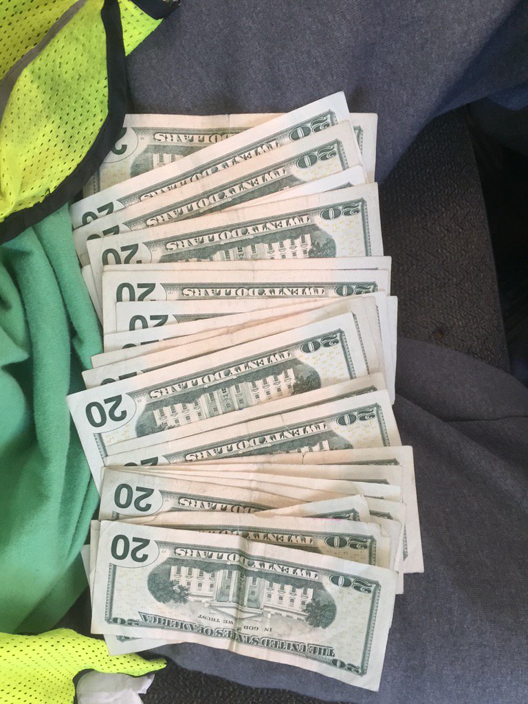DTWEET92's tweet photo. Walk into the court house with a pocket full of cash, saying sorry judge I  go to fast https://t.co/lE2QSE82zX