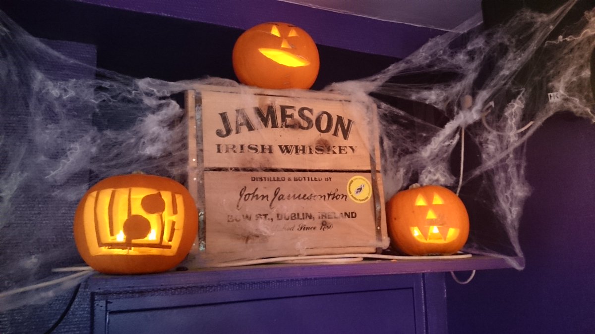 lushbarparis's tweet photo. Are you ready for Halloween? We are! Come down and try out a spooky cocktail or a reassuring whisky https://t.co/MxrDZkBKCL