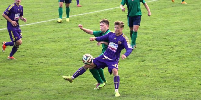 snportal's tweet photo. Medtem ko je @NKMaribor B že ugnal Radlje, Brežice jutri gostujejo v Šmarju. #3SNLsever - https://t.co/rLJRobWZtm https://t.co/vuh58JB8pv