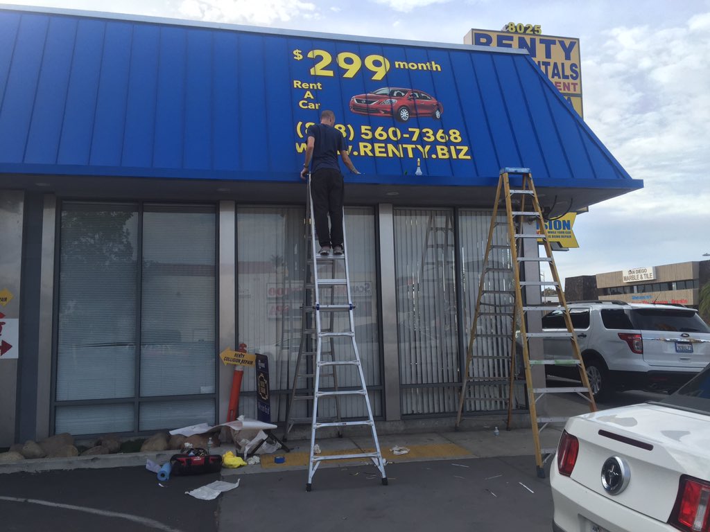 pacmissle's tweet photo. Vinyl graphics install https://t.co/jxnzwOR0Mn