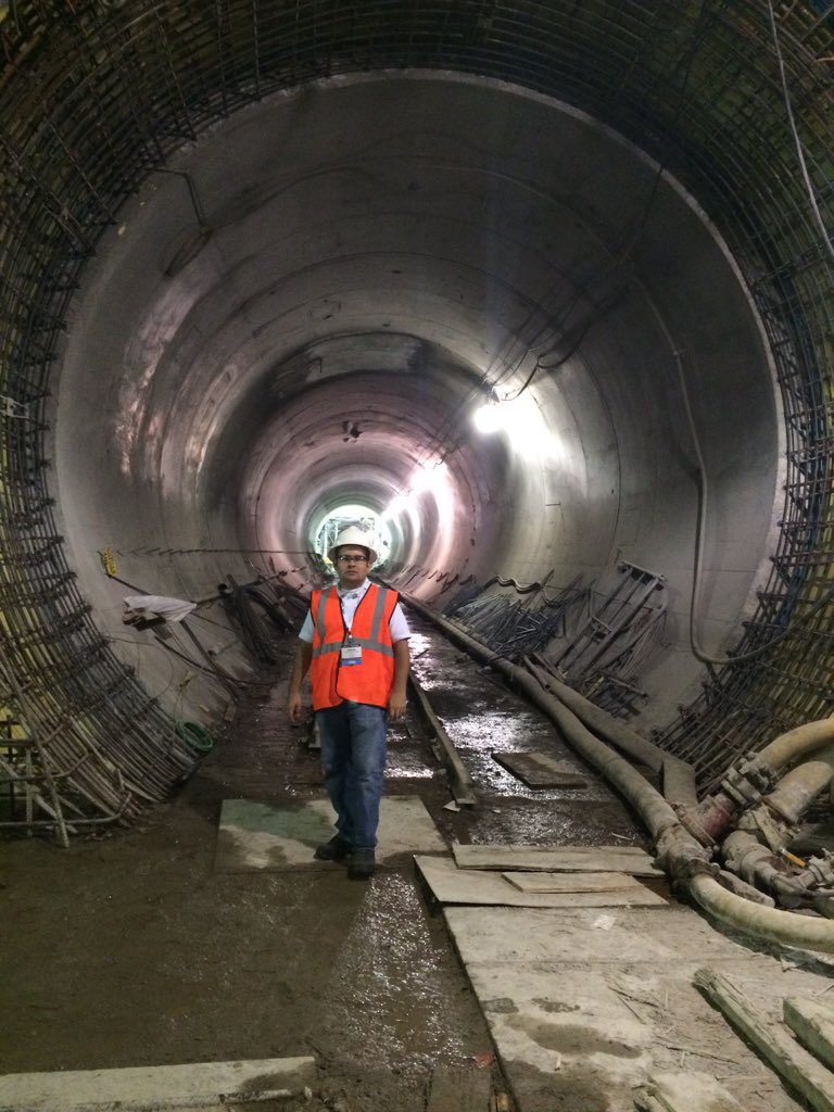 ErnestoGuevaraO's tweet photo. #CivilEngineers at #EastSideAccess #TechnicalTour #NYC #ASCE2015 @ASCETweets @nycASCEymf #Engineering #Tunneling https://t.co/PQpZzSkuhI