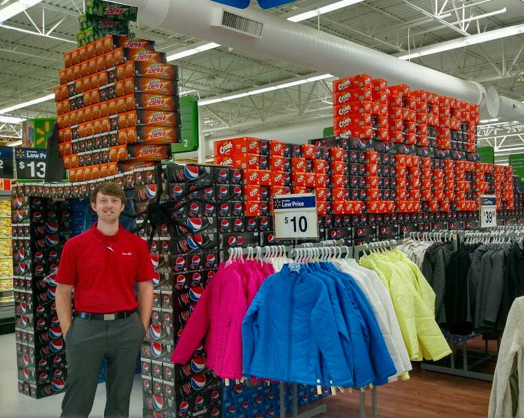 MahaskaBottling's tweet photo. Check out this great Halloween display by Mahaska employee, Cory Salter! #MahaskaPartners #HappyHalloween https://t.co/QoVtE5NIJ8