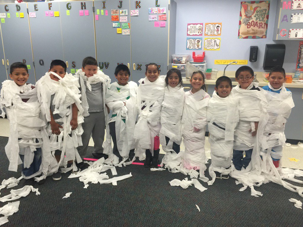 missnelson123's tweet photo. Our mummies!!!! @KaylaWerner1 https://t.co/V6UPOqKRuK