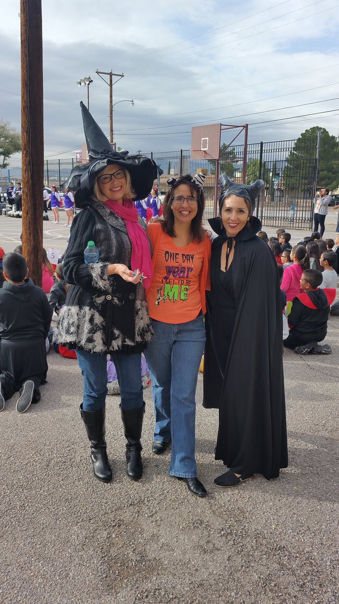 e_hillside's tweet photo. Red Ribbon Rally https://t.co/J9ck3M37iM