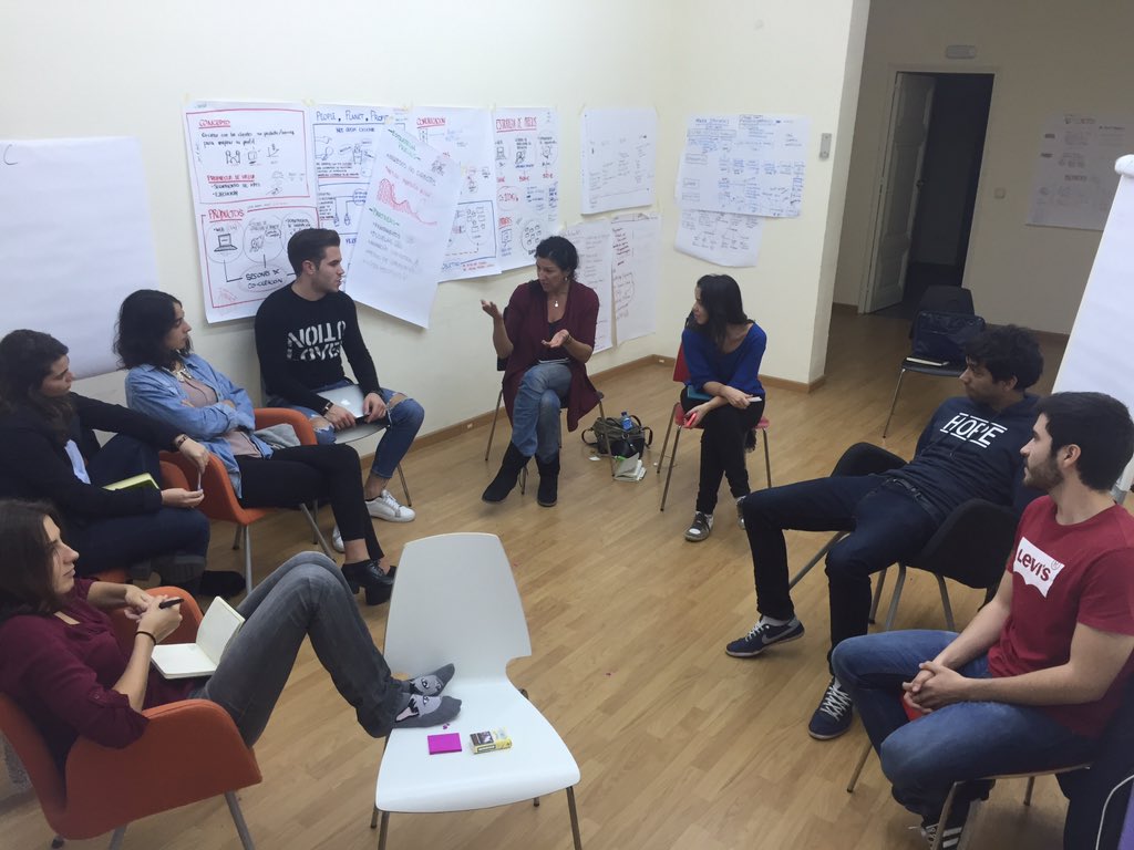 DgaiteroG's tweet photo. #leinn al final del taller resulta que he trabajado con trece #polymaths @teamlabs @jfreire https://t.co/xQa3dG5xgp