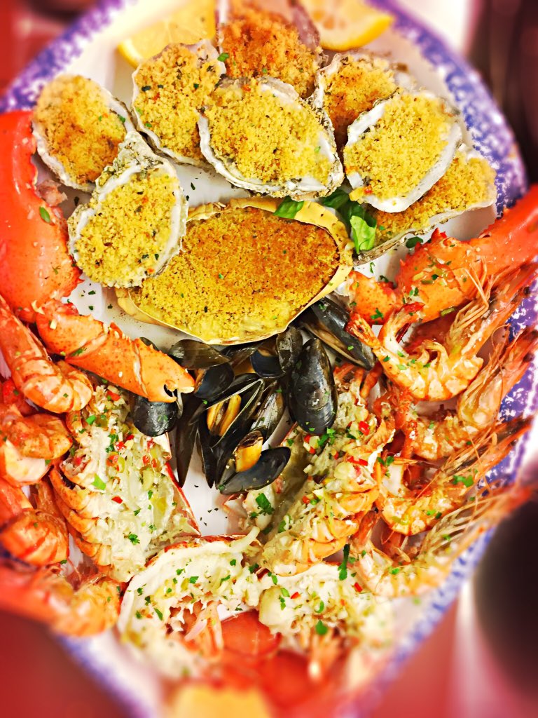 #yum #freshtoday #oysters #lobsters